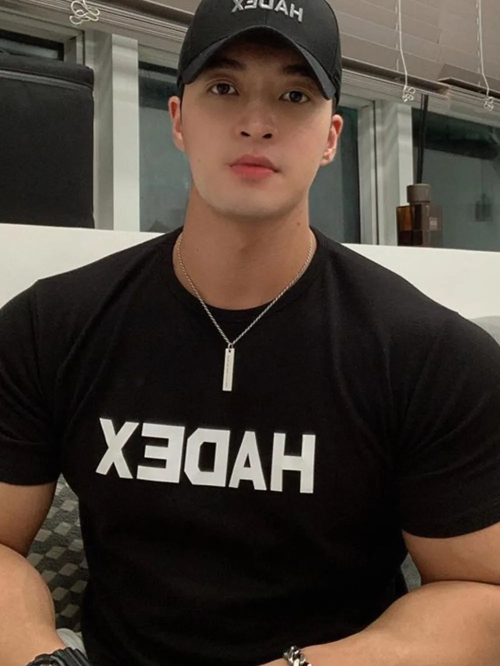 dbec9d29-cc98-499c-91f9-a946d21757f1-Max